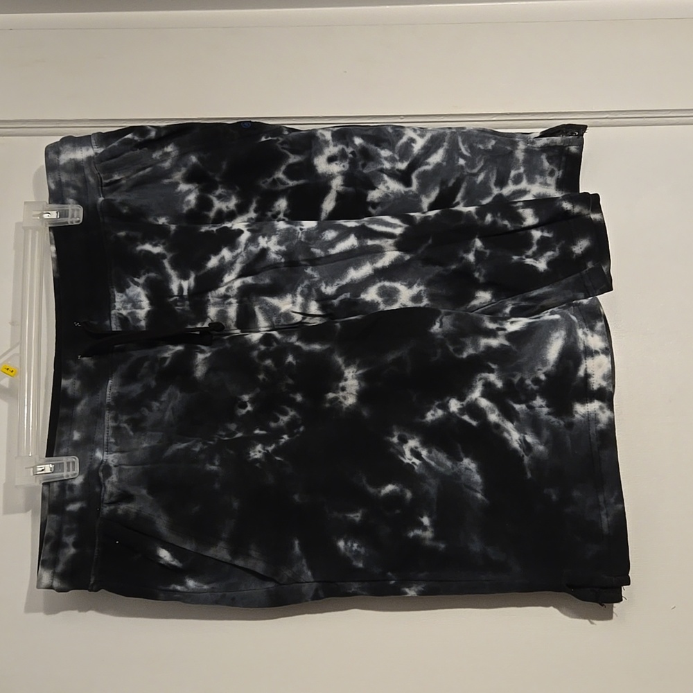 Men's Monument brand, Size L, Color black/white marble fleece shorts